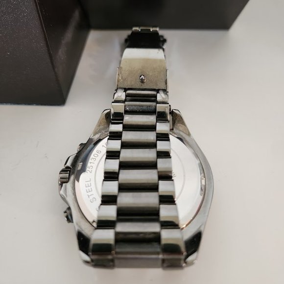 Michael Kors Chronograph Men's Watch - Picture 9 of 10